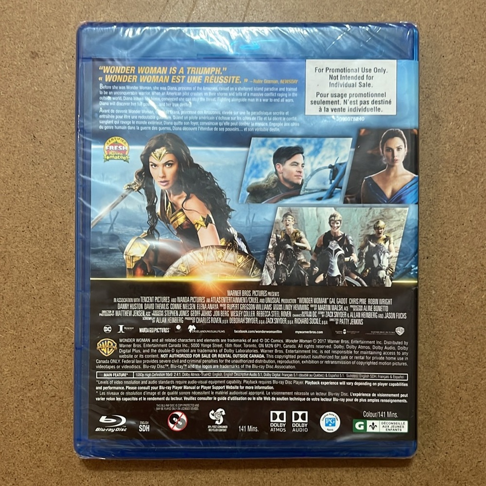 Wonder Woman - Picture 2 of 2